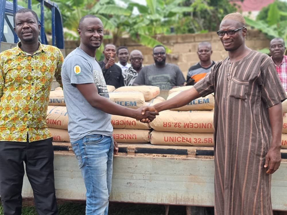 Tano South NPP Boosted As Collins Osei Donates Cement, Cash For New Party Office