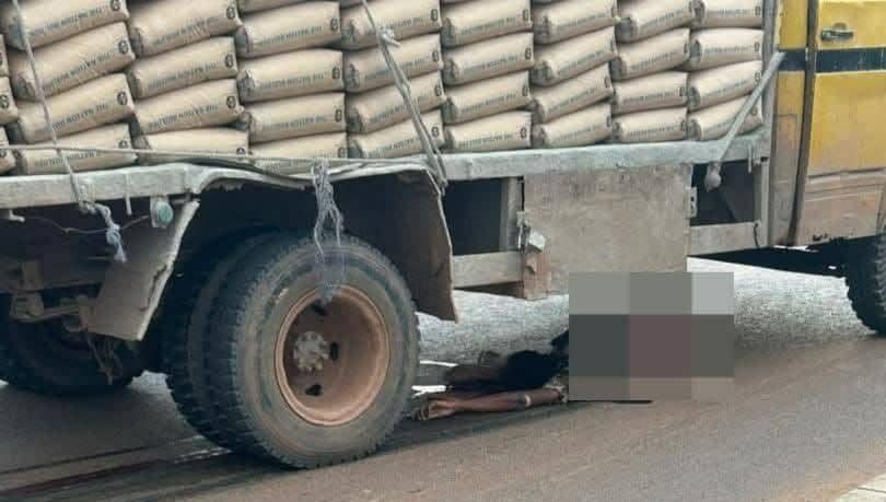 Truck Runs Over Young Lady On Apowa–Agona Nkwanta Highway   