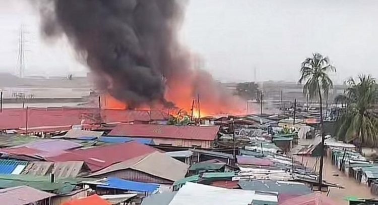 Fire Razes Odawna Market Amid Flooding